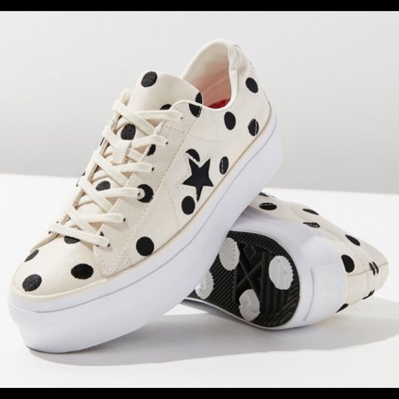 Converse Shoes - 9M NWT Converse One Star Polka Dot Platforms